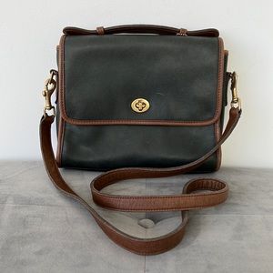 Vintage black/brown Coach Court, leather made in the United States. No 064-4047